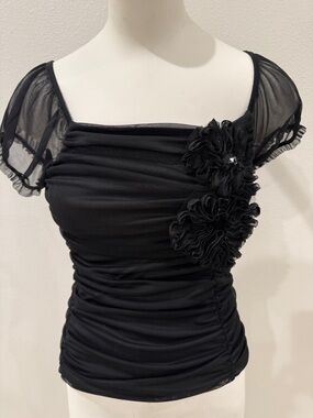 Source Unknown Black Ruched Floral Applique Sheer Sleeve Top Sz S